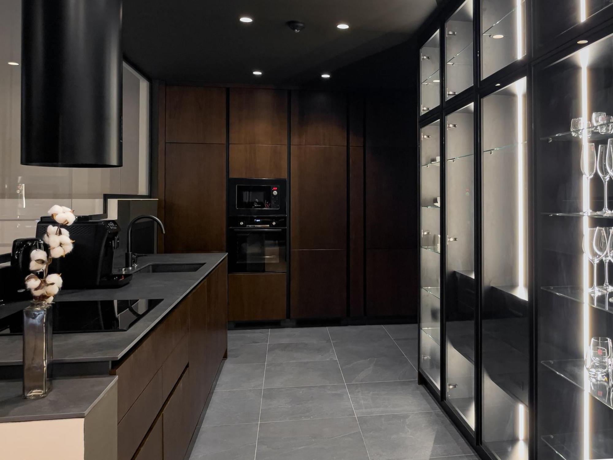 Emily Resort Leopoli Camera foto A kitchen designed by the firm