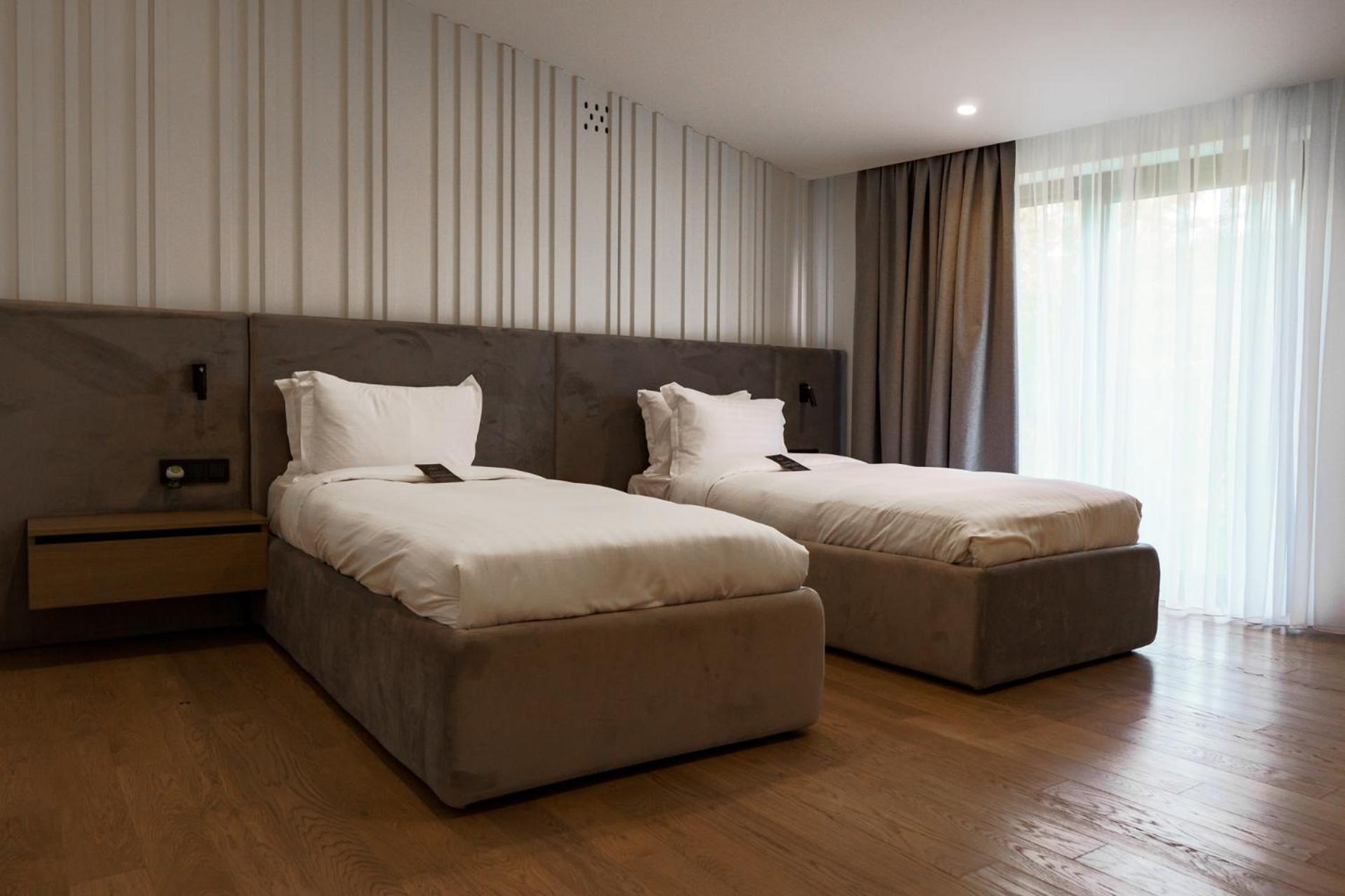 Emily Resort Leopoli Esterno foto A room at the hotel
