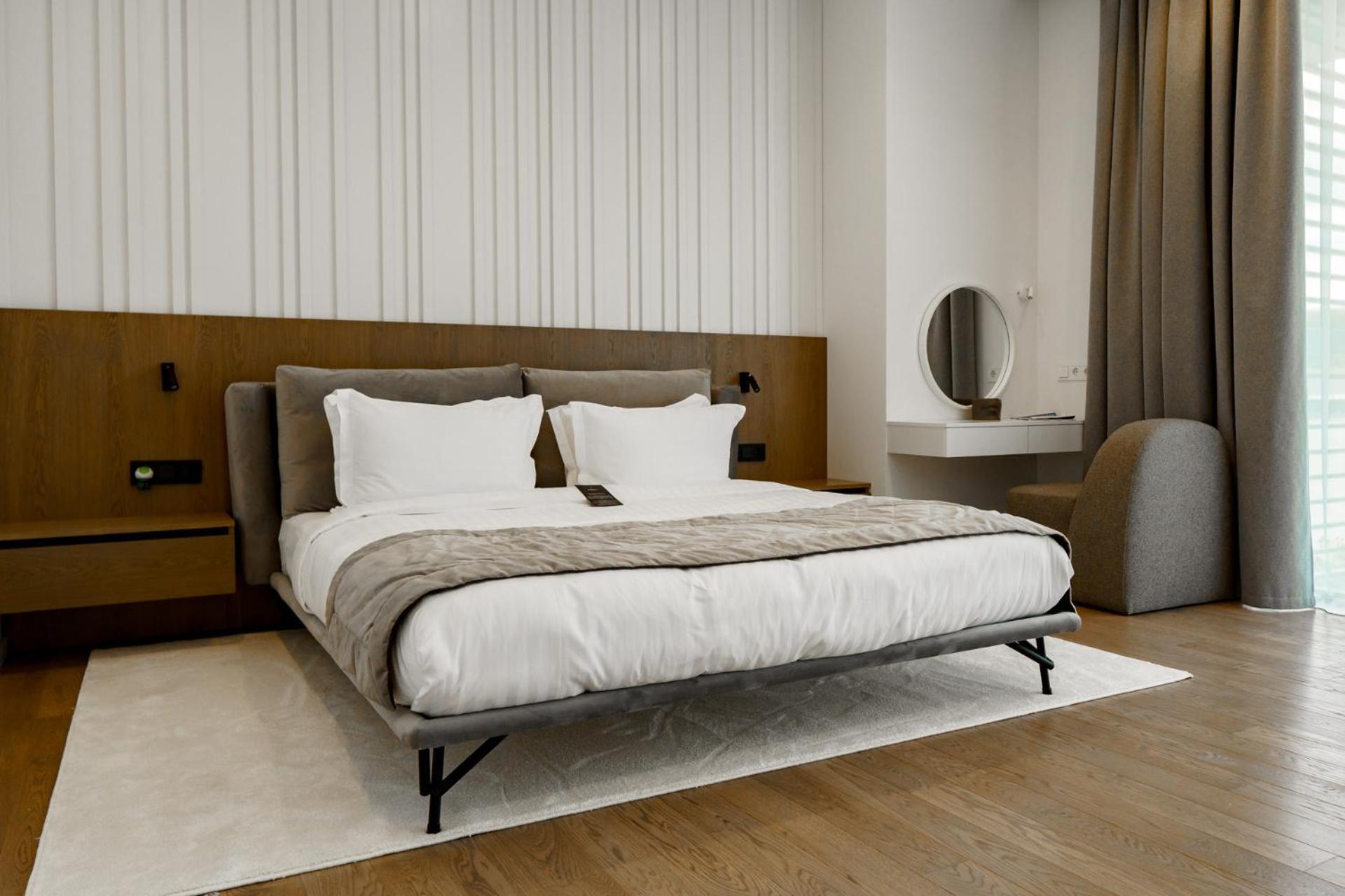 Emily Resort Leopoli Esterno foto A bedroom