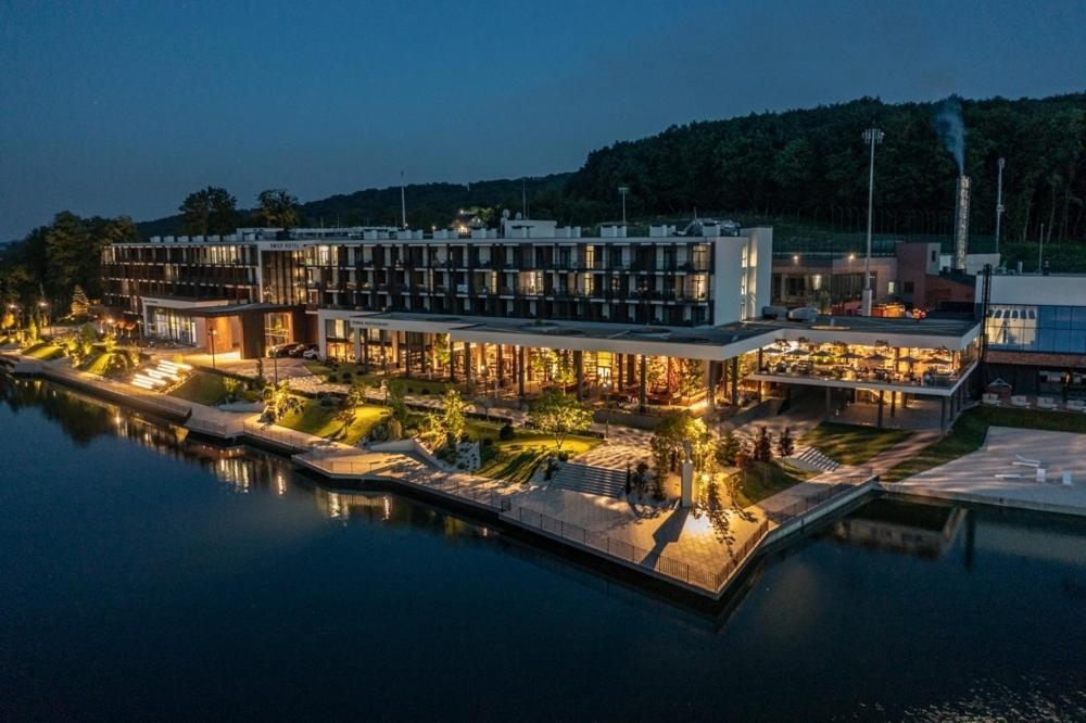 Emily Resort Leopoli Esterno foto The Hotel